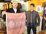 11 Monate auf See haben der Johannsen-Fahne mächtig zugesetzt.